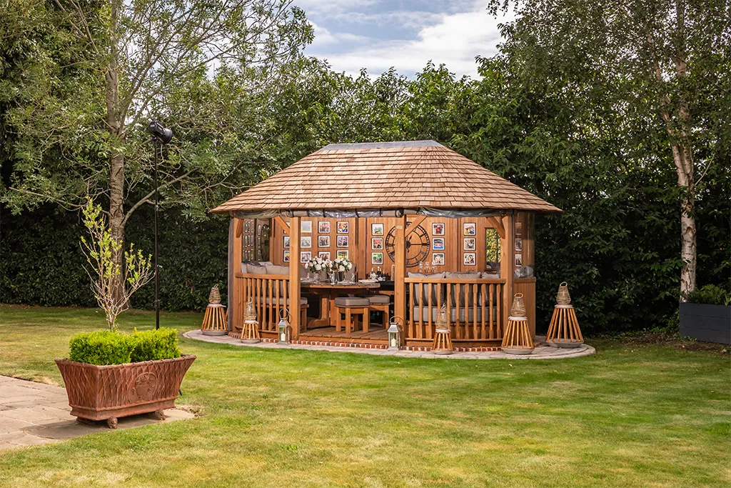 Crown Windsor Premium Gazebo