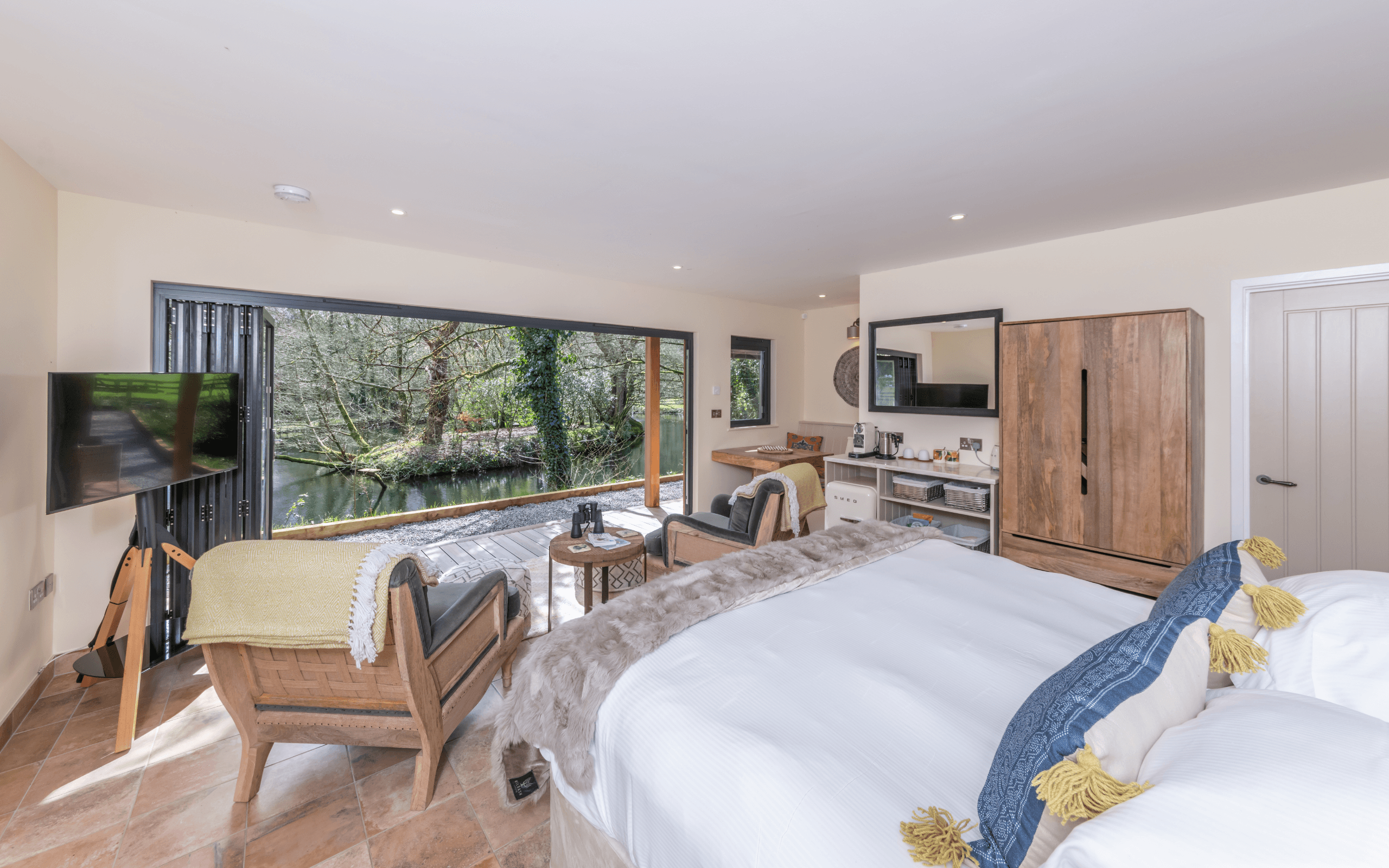 11 Best Ways to Heat a Garden Room