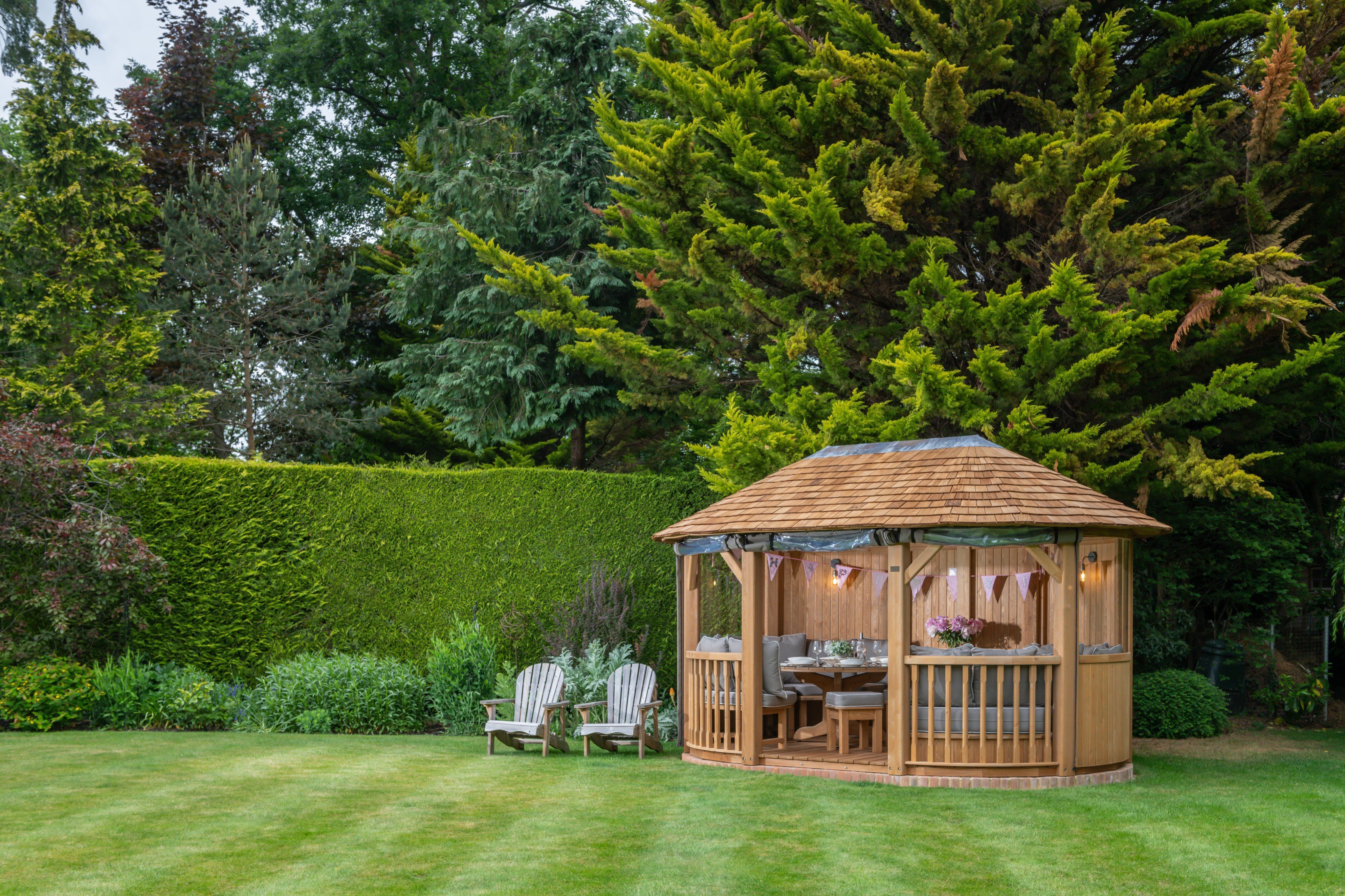 Crown Ascot in a garden setting